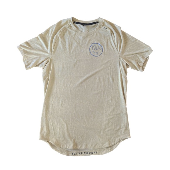 Lululemon’s men’s custom Hawaii shirt - Picture 1 of 4